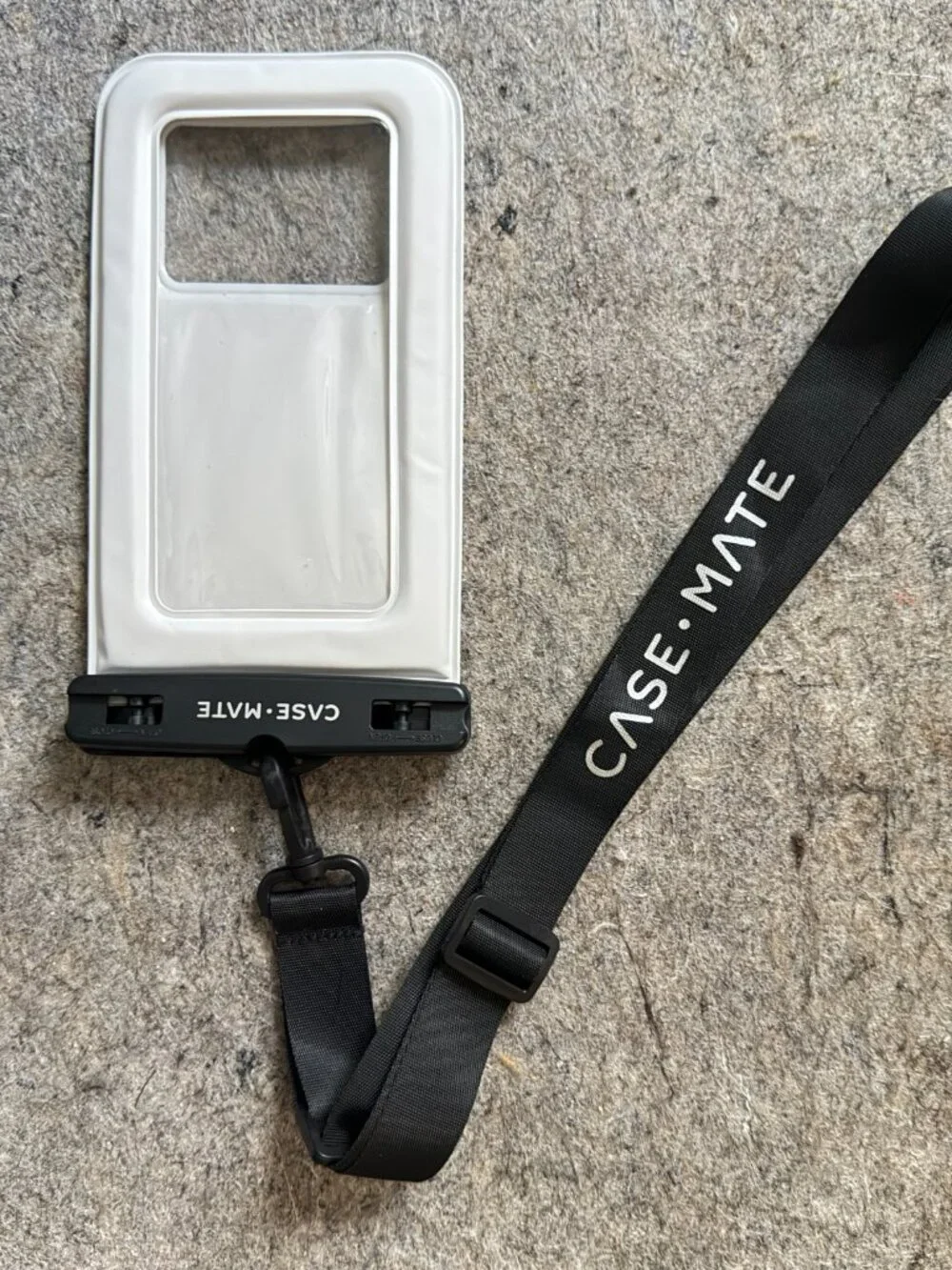 Case-Mate Waterproof Floating Phone Case Pouch Black White
